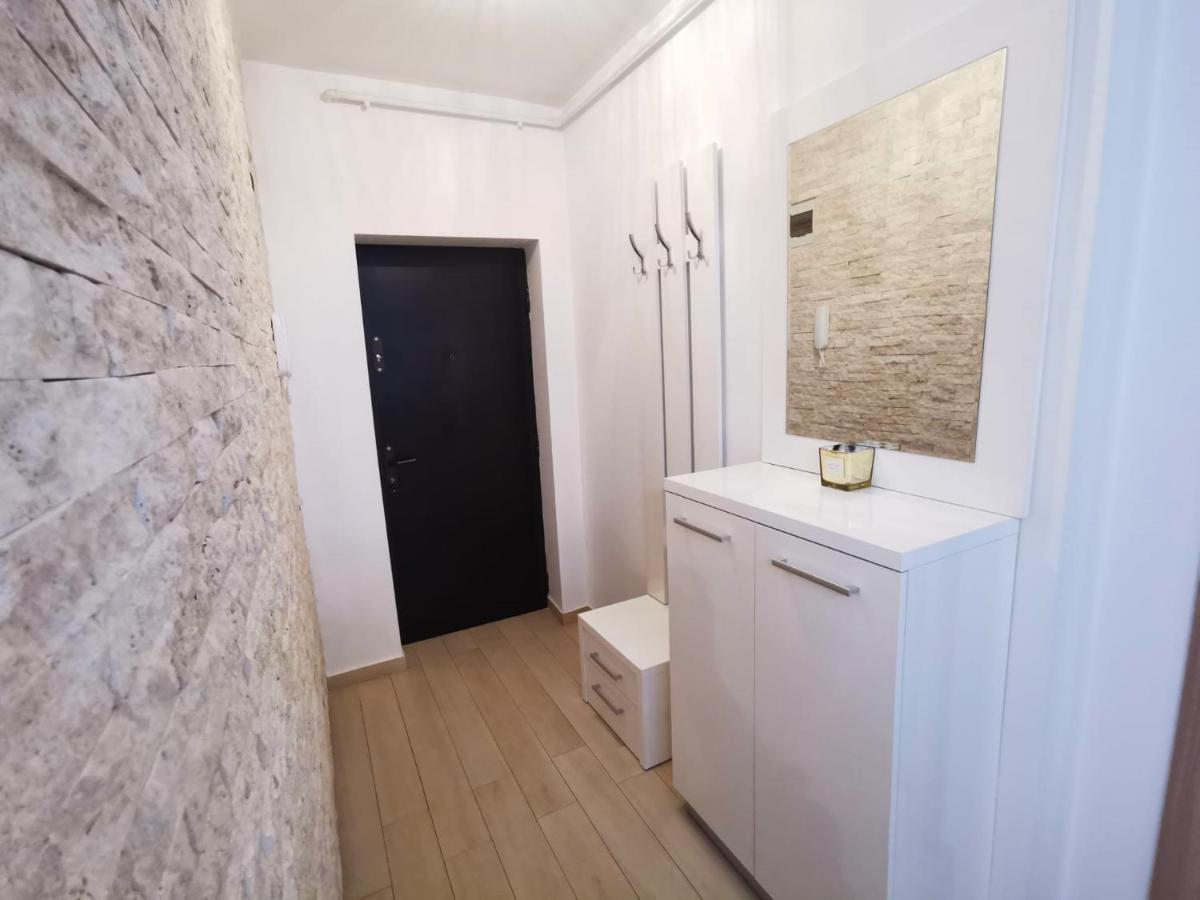 Contemporary Central Apartment In Cluj Napoca エクステリア 写真